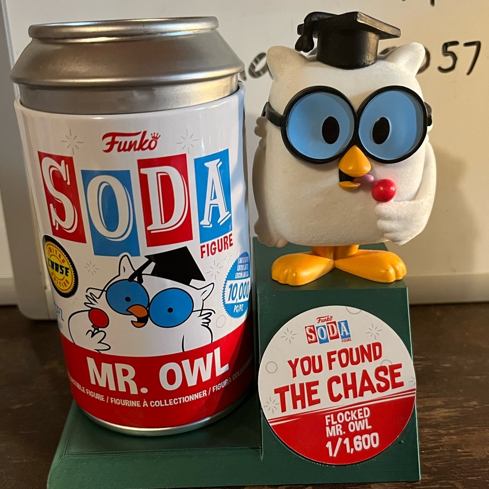 Funko Soda CHASE Mr. Owl Flocked tootsie roll pops ad icons limited figure